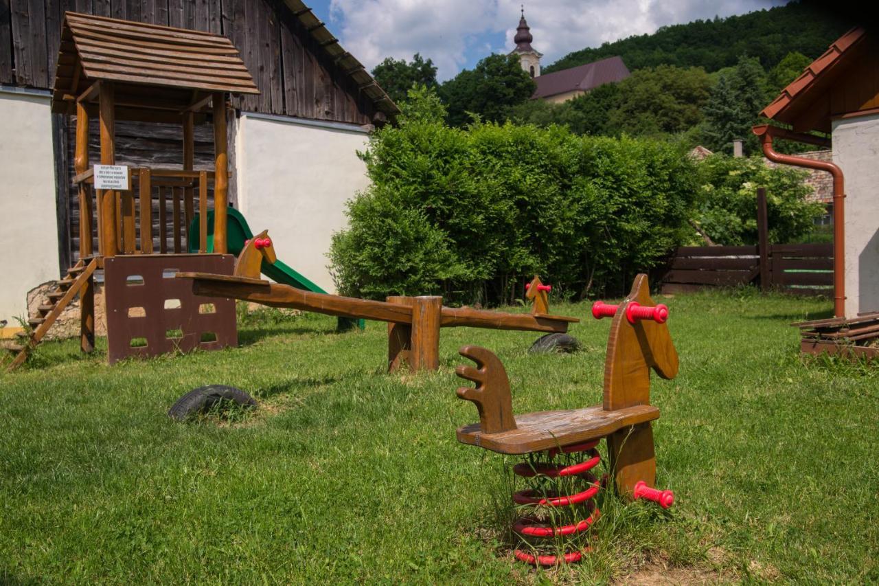 Penzion Stary Hostinec Banská Štiavnica Buitenkant foto