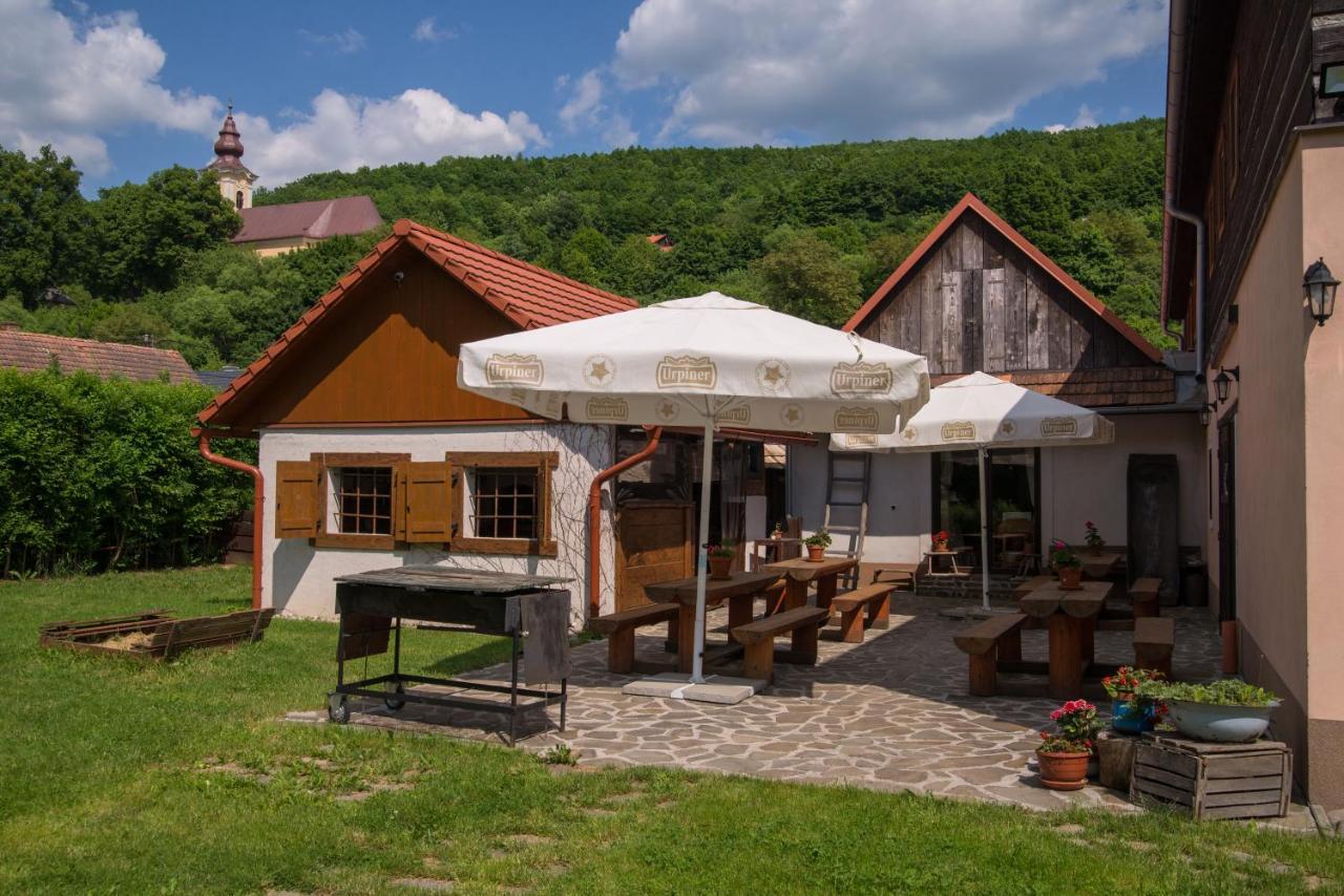 Penzion Stary Hostinec Banská Štiavnica Buitenkant foto